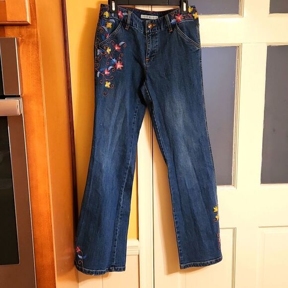 Tommy Hilfiger Women's Wide Leg Jeans w/ Stitched Flowers Size 8 - Picture 1 of 13
